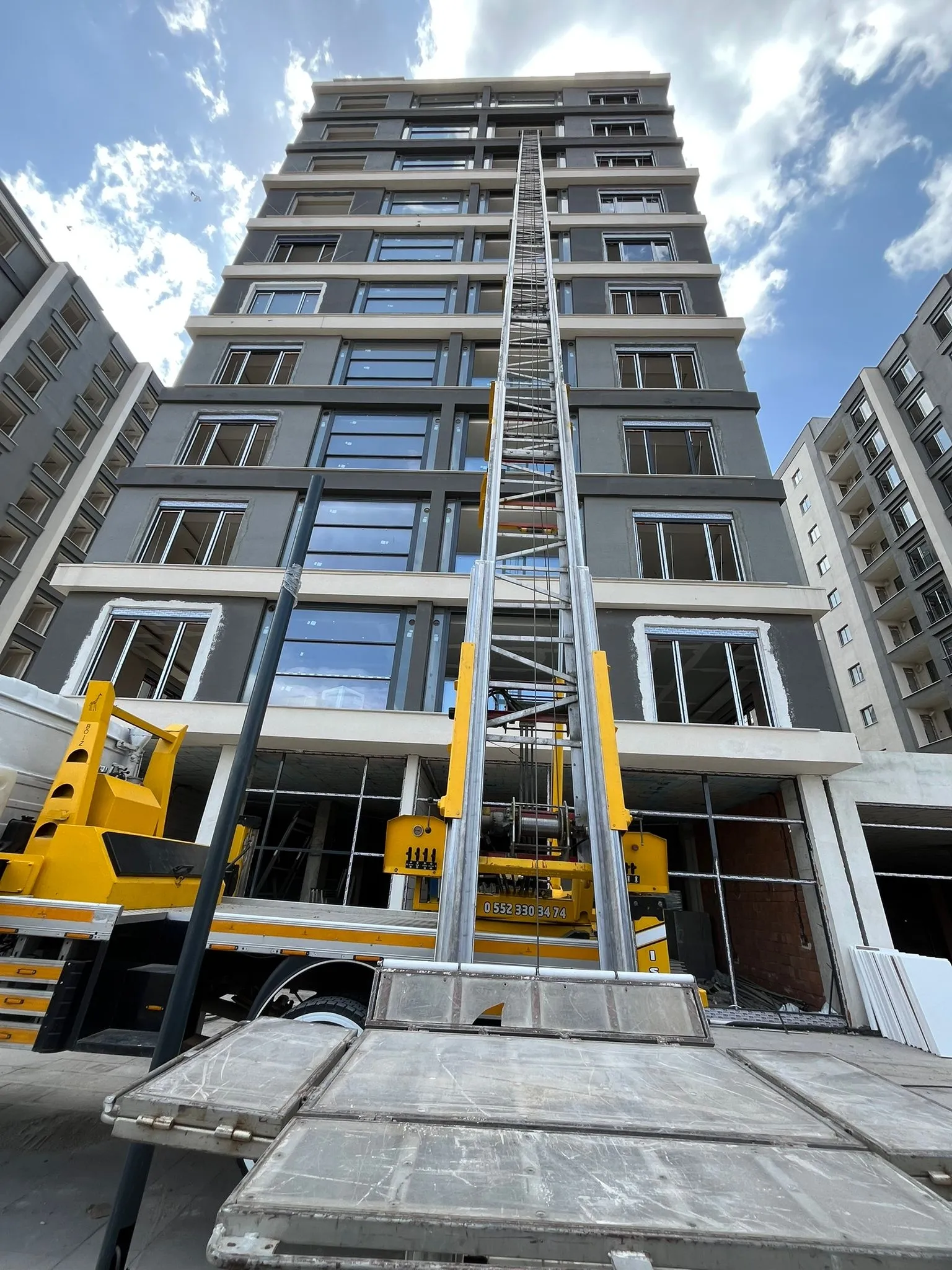 Sandıklı Mobil Asansör